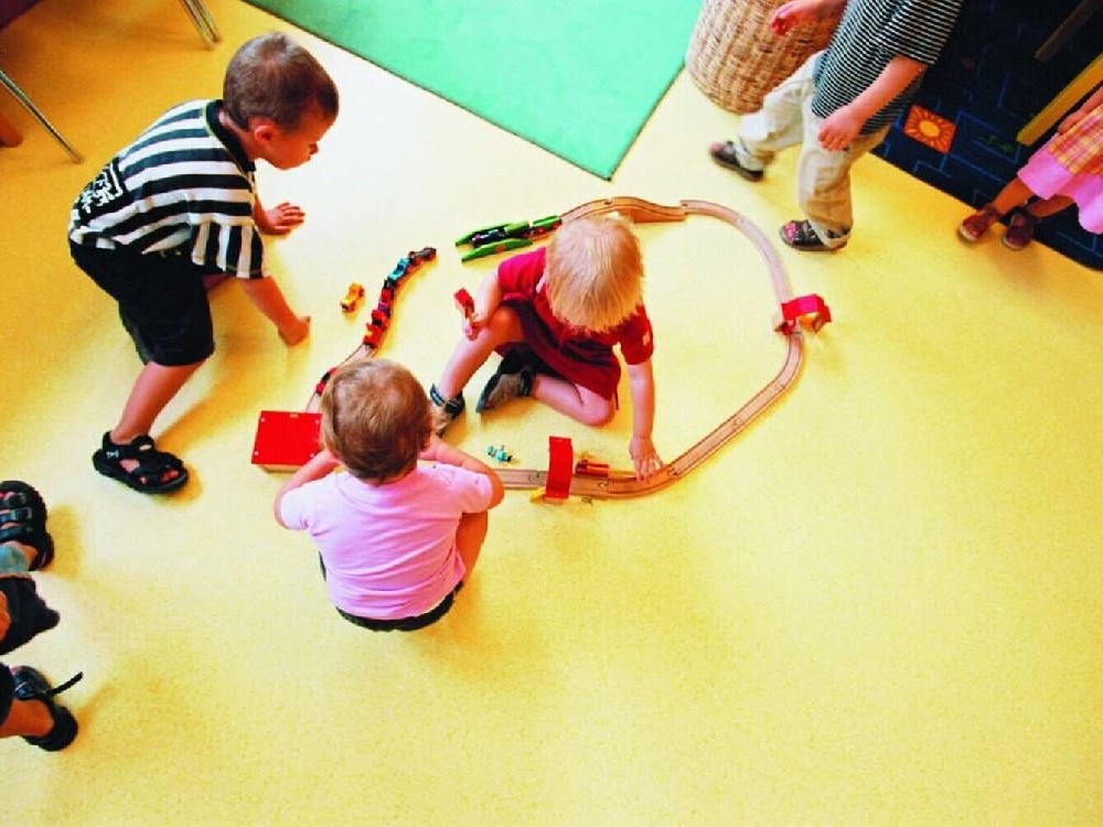 pvc塑膠地板日常養護小竅門(mén)